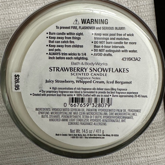 Strawberry Snowflakes 3 wick candle - Picture 3 of 3